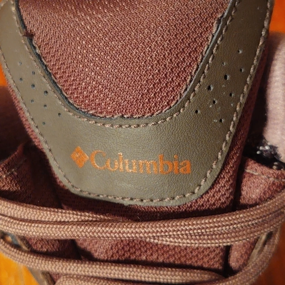 Columbia Bugaboot Plus Omni-Heat Waterproof Winter Boot BY1290-219 Sz 4
